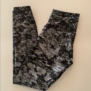 Lululemon Wunder Under 25’ *4* luxtreme